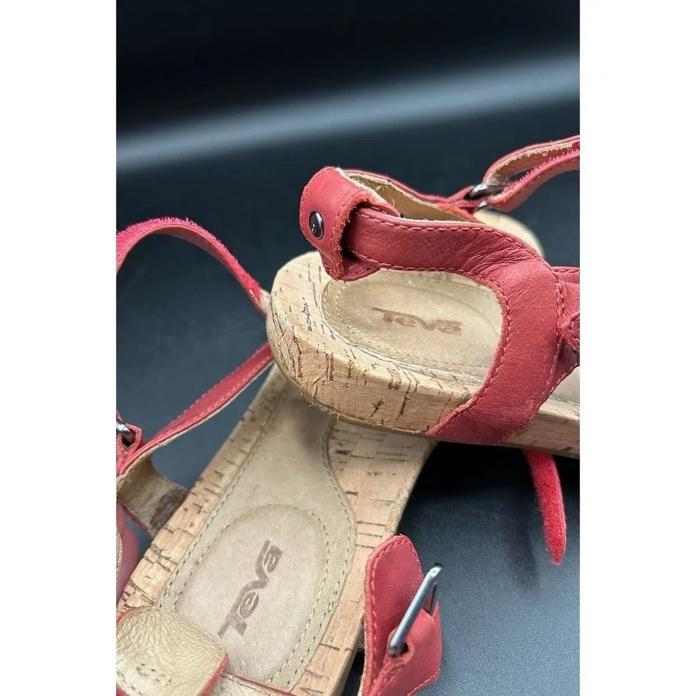 Teva Capri Universal Women's 7 Red Leather Sandals Cork Wrap Casual